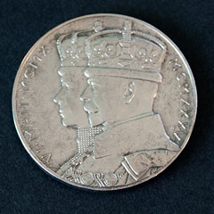 1935 Silver Jubilee Silver Medallion Image 2