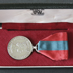 EIIR Imperial Service Medal boxed Image 2