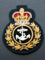 Royal Navy Fleet Chief Petty Officer QC Cap Badge Image 2