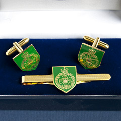 Royal Green Jackets cufflink and tiepin set Image 2