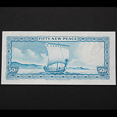 Isle of Man Fifty New Pence - Stallard Image 2